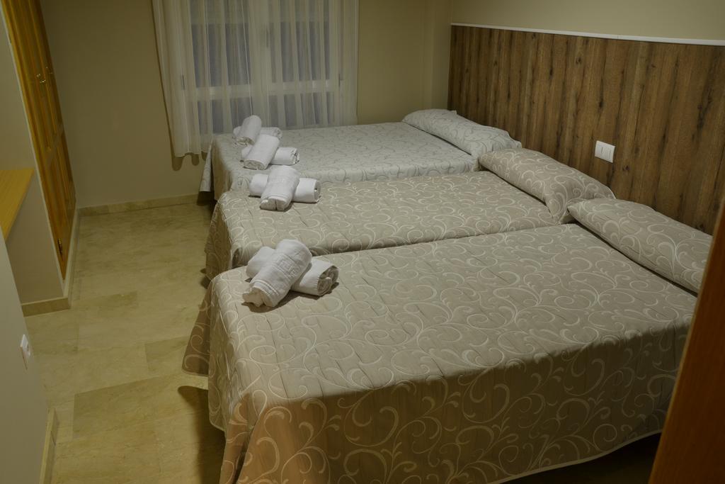 Hostal El Bugar Teruel Bagian luar foto